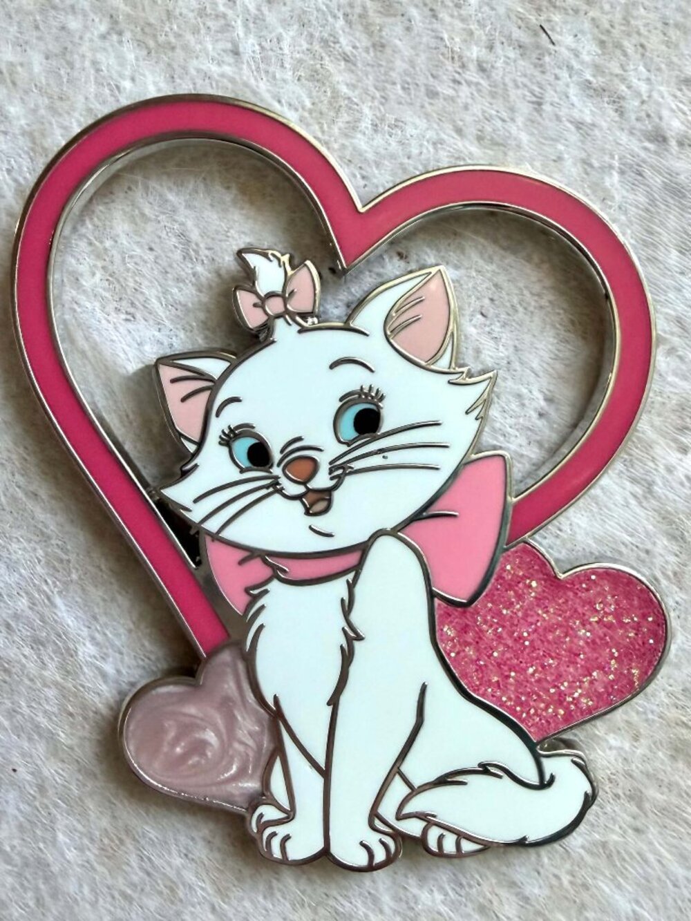 Marie Characters with Hearts 2022 Disneyland Resort Paris Glitter Pin DLP